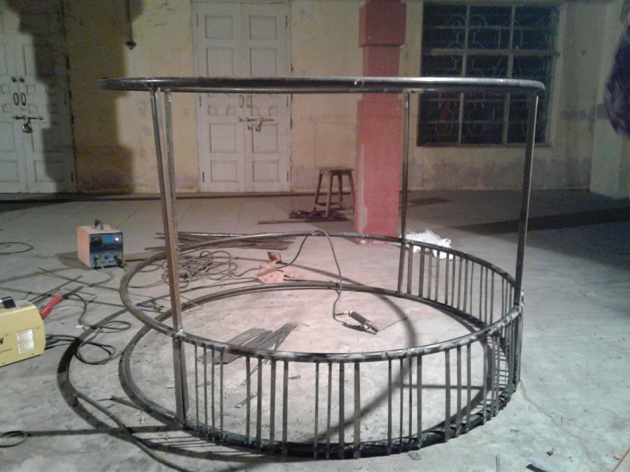 gallery-item