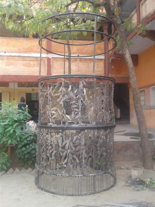 gallery-item